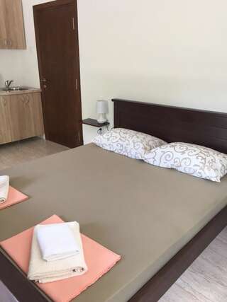 Апартаменты Apartments Sea Star Котор Апартаменты с видом на сад-12